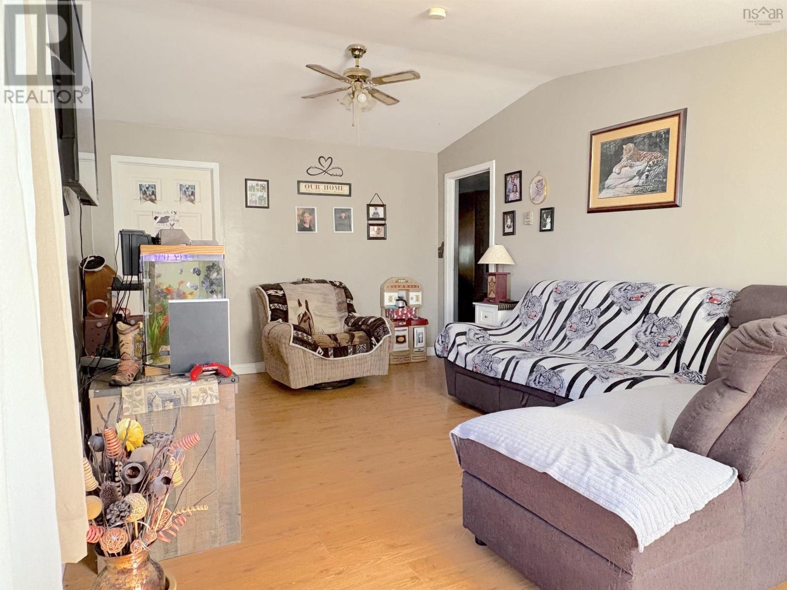 Property 8 of 15 of 186 Parr Street