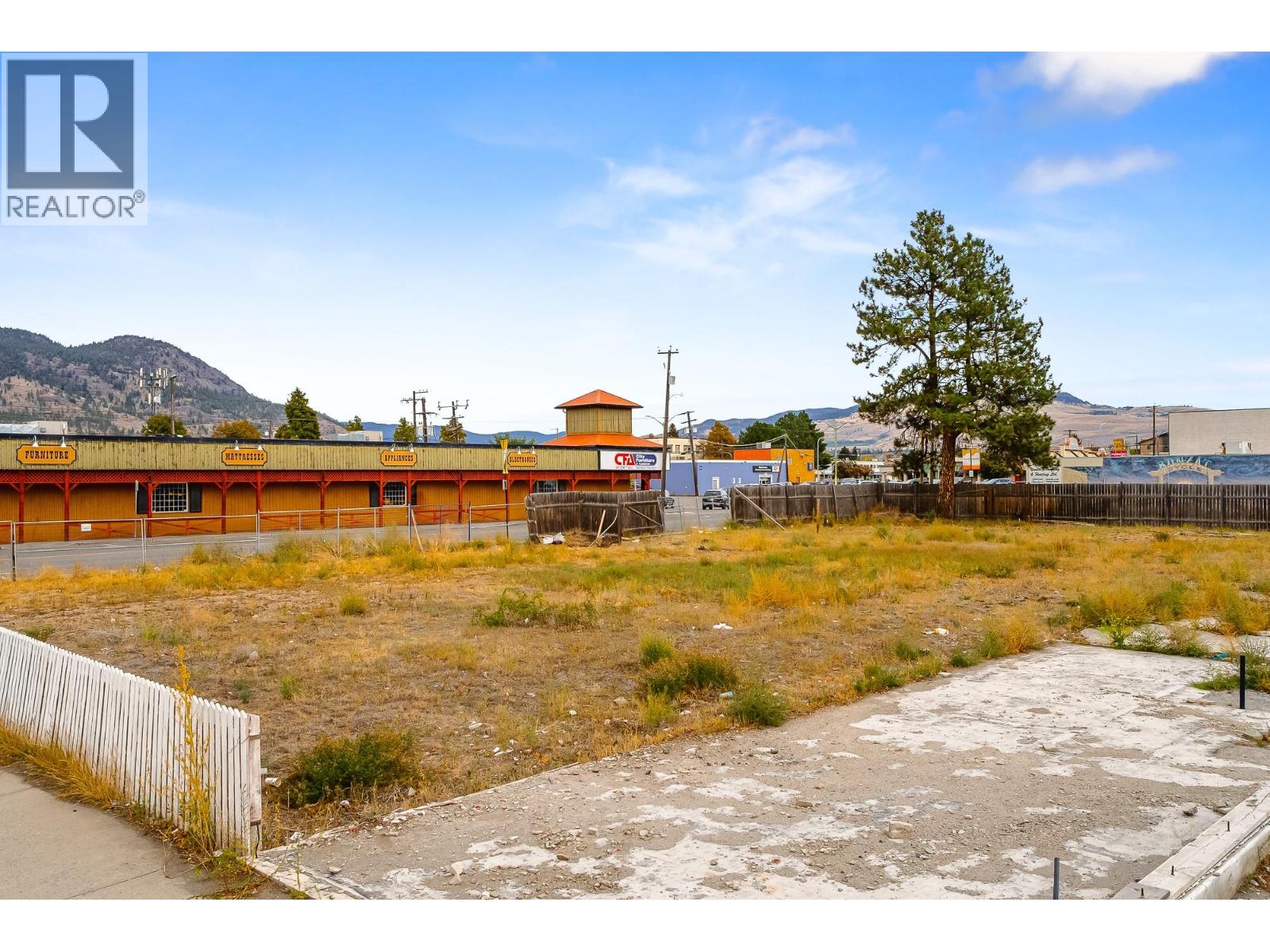 2038 Coutlee Avenue, Merritt