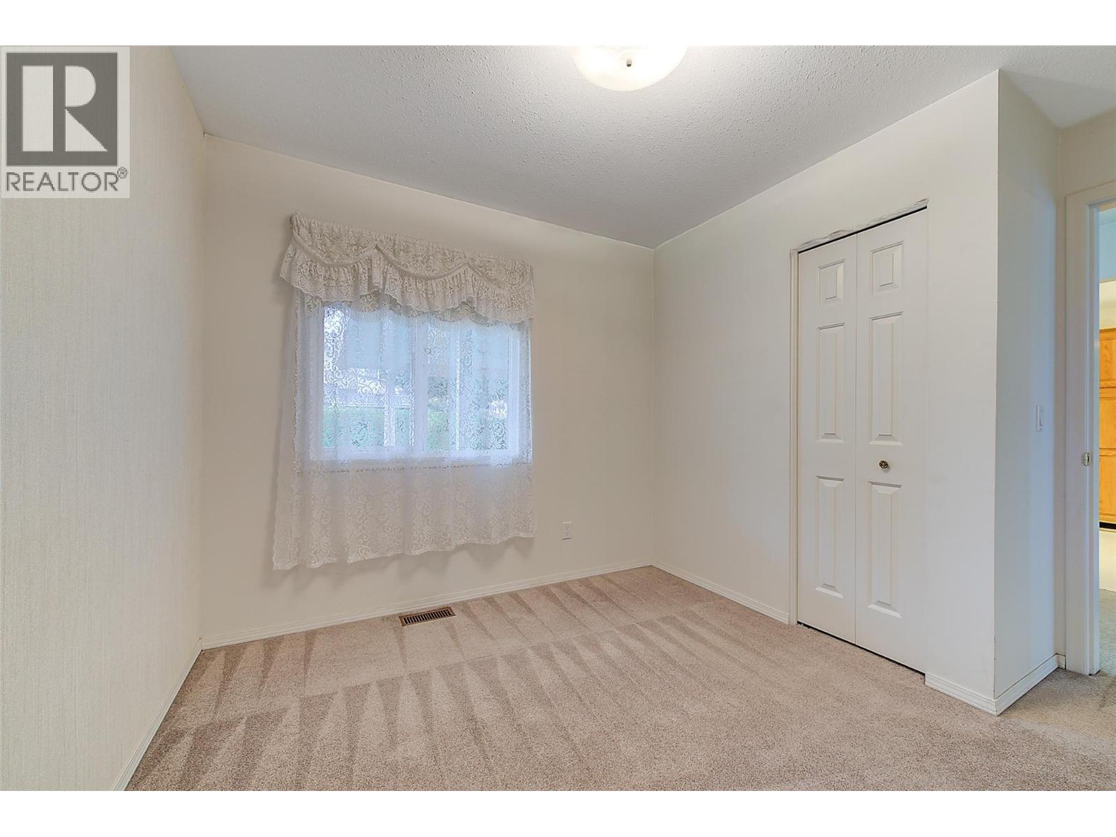 10 1209 Brookside Avenue, Kelowna