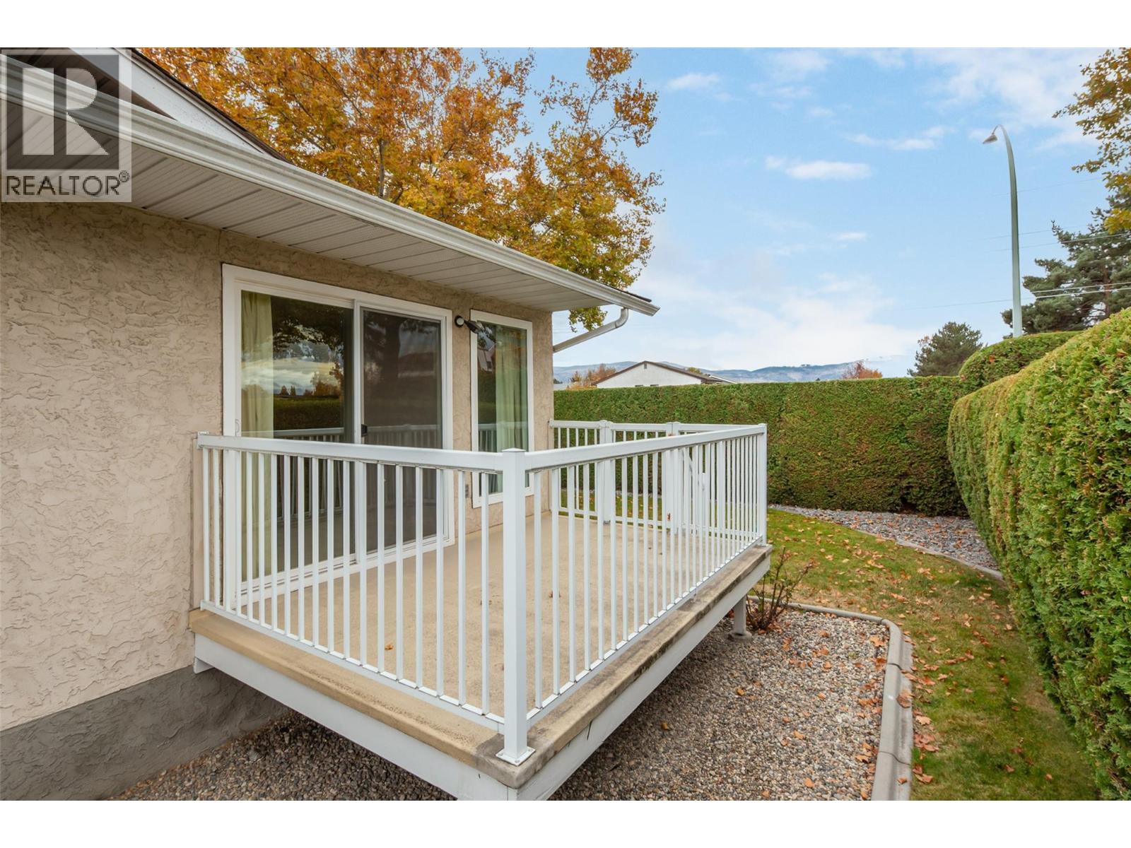 10 1209 Brookside Avenue, Kelowna