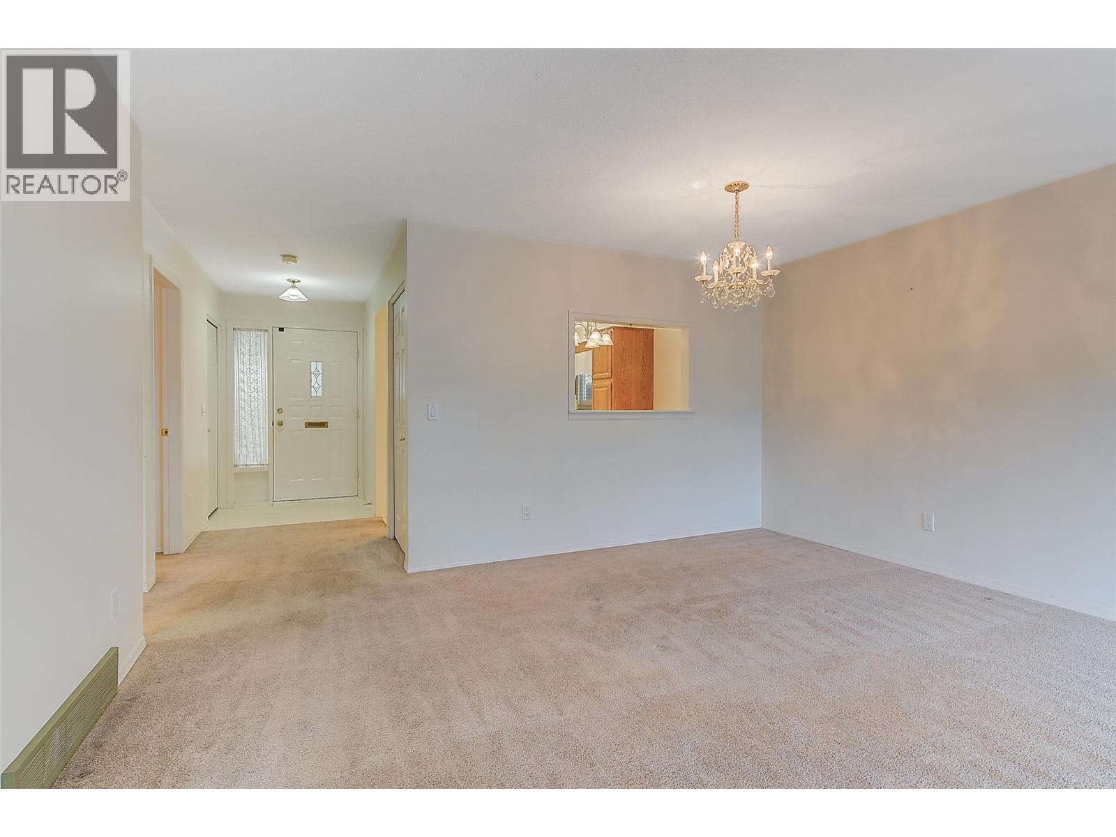 10 1209 Brookside Avenue, Kelowna