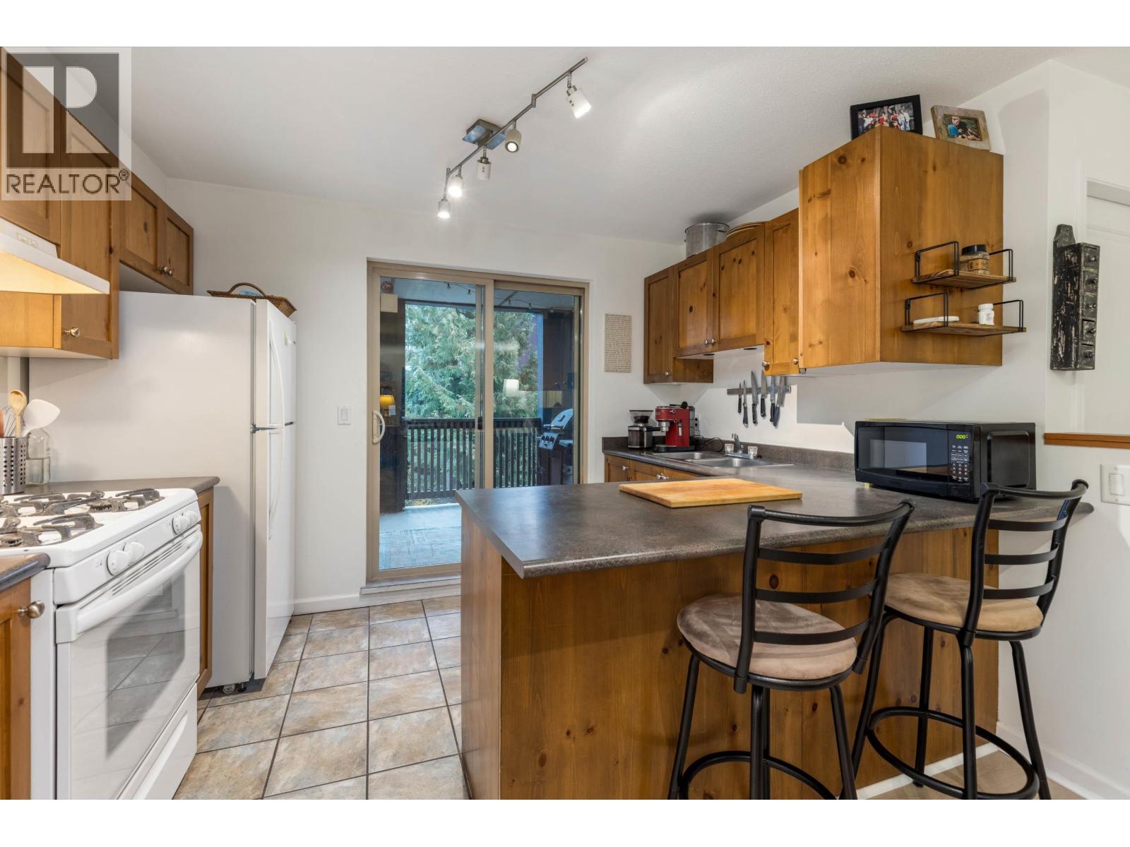 2 1447 VINE ROAD, Pemberton