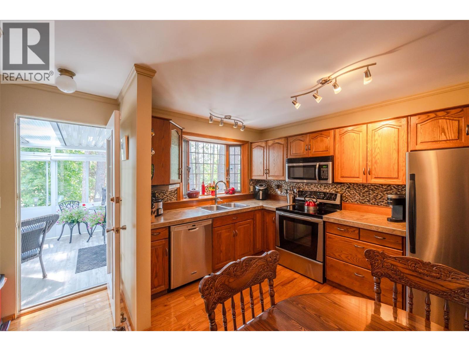  1598 Carmi Avenue, Penticton