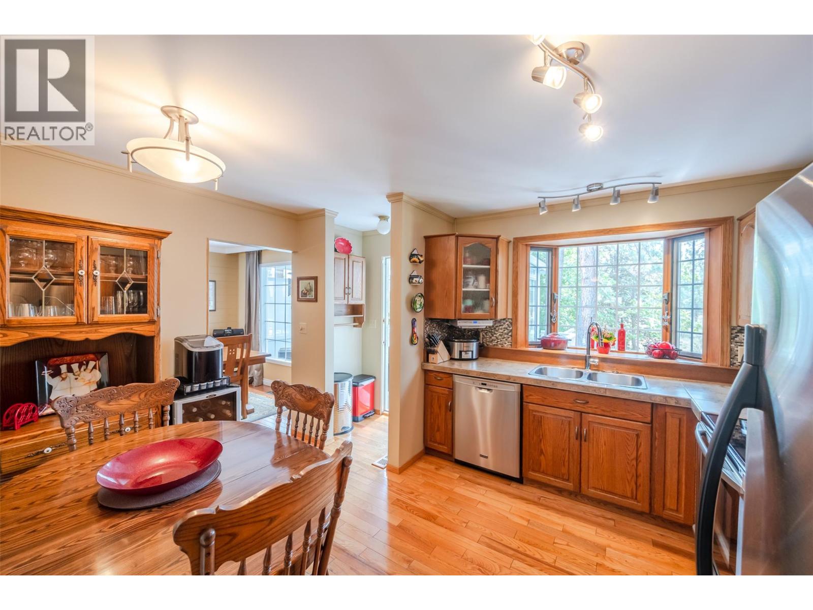  1598 Carmi Avenue, Penticton