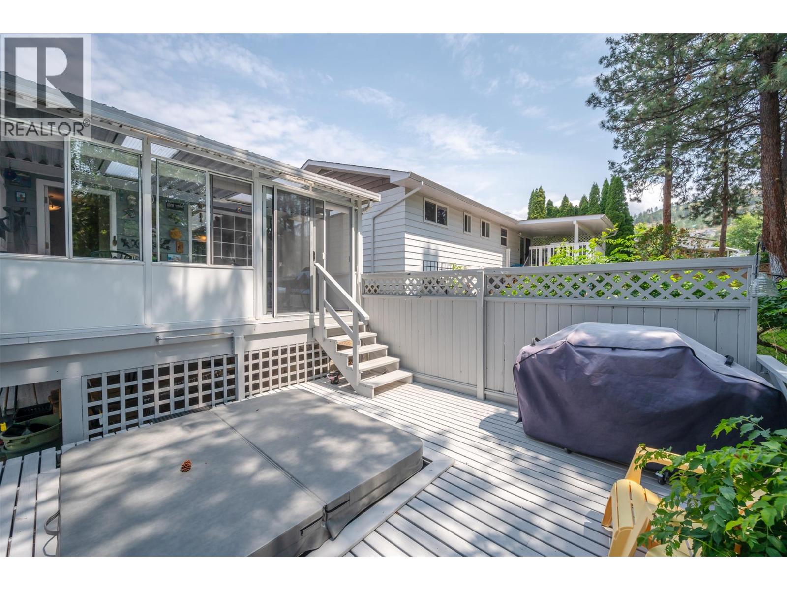  1598 Carmi Avenue, Penticton