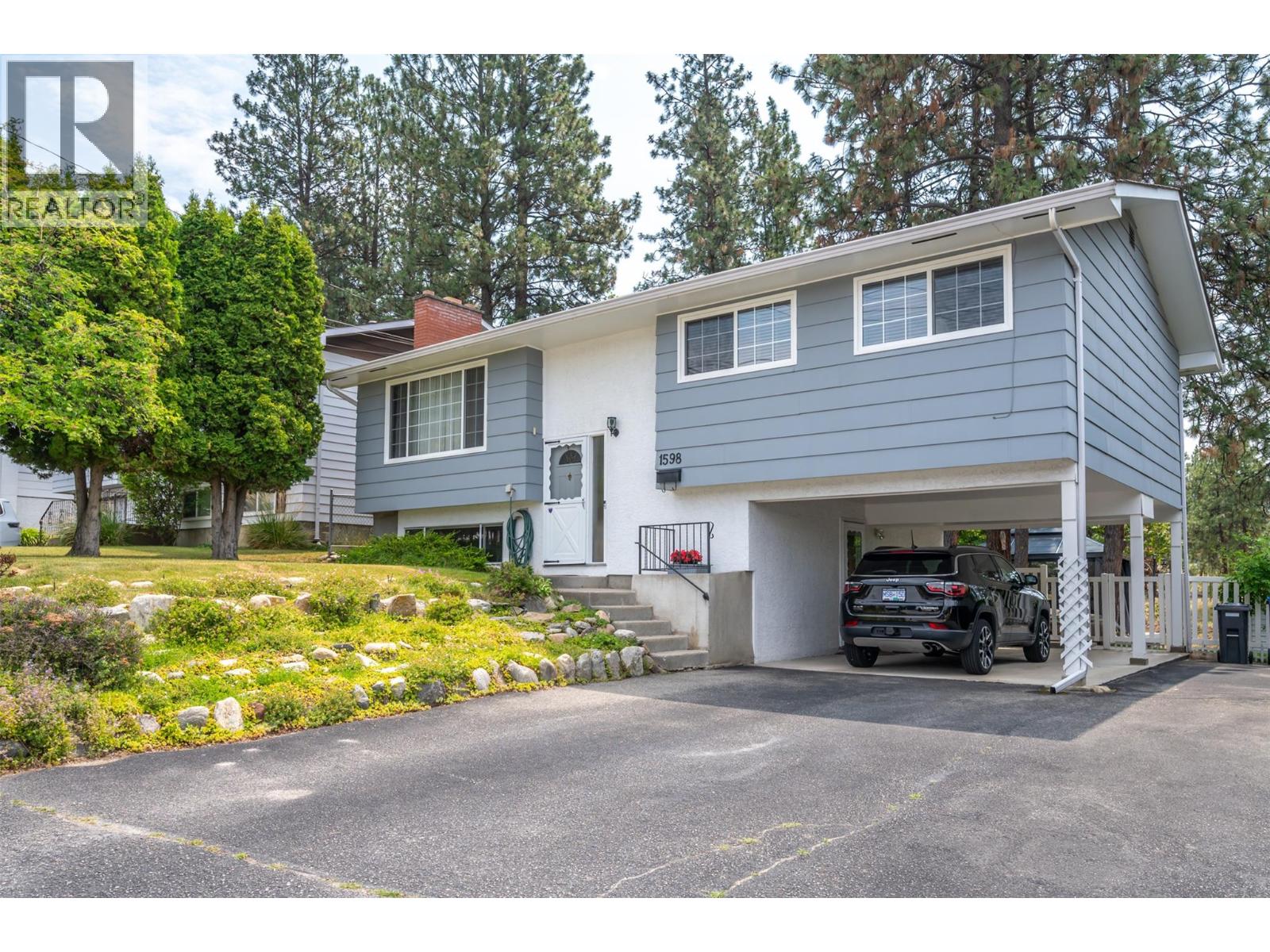  1598 Carmi Avenue, Penticton