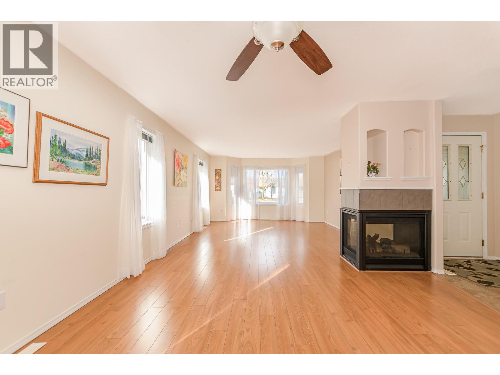 47 111 Harbourfront Drive Northwest, Salmon Arm