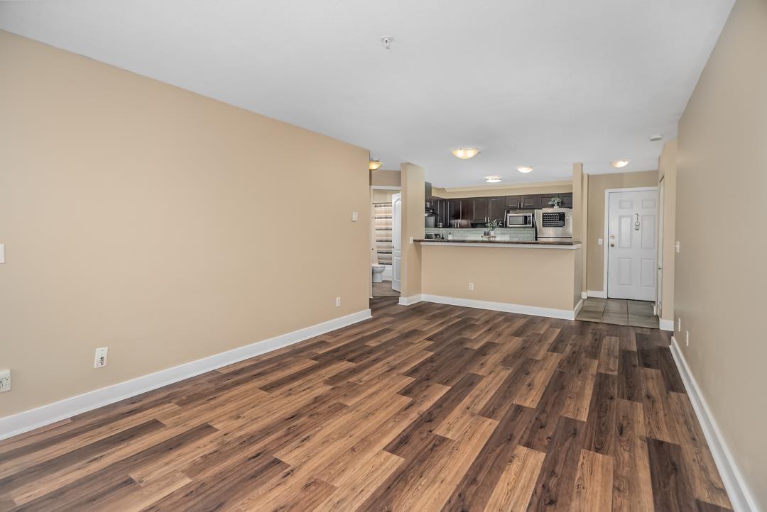 401 33738 KING RD ROAD, Abbotsford