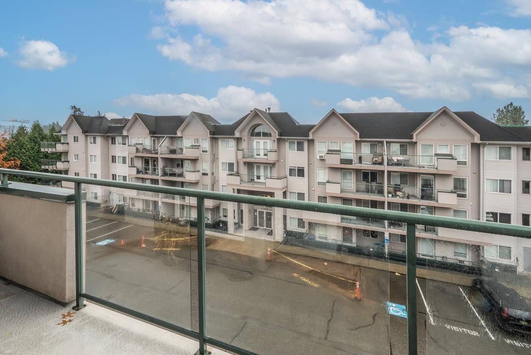 401 33738 KING RD ROAD, Abbotsford