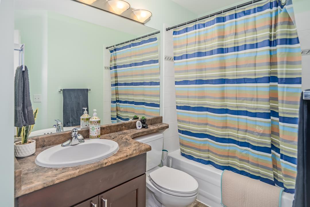 401 33738 KING RD ROAD, Abbotsford