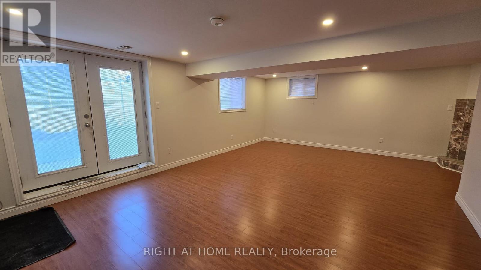 Single Family House for Sale 