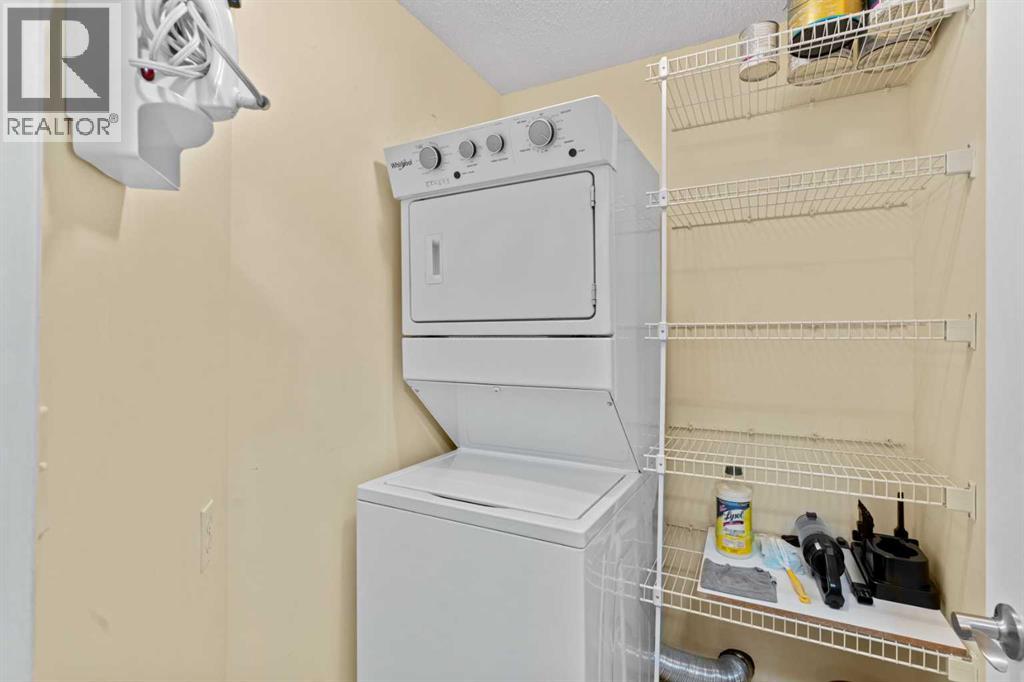 Single Family House for Sale in   Sierra Morena Mews SW Signal Hill Calgary 