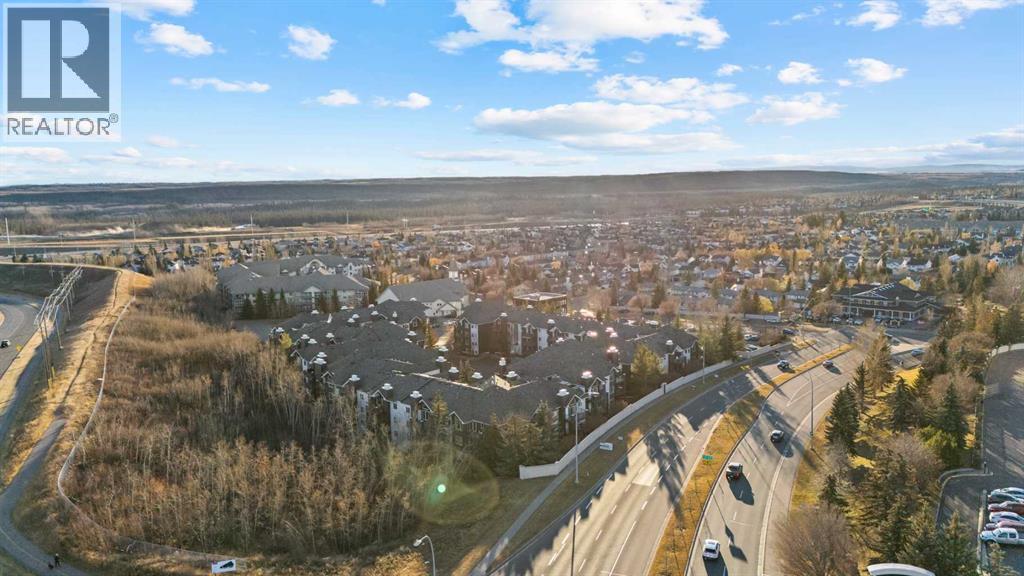 Single Family House for Sale in   Sierra Morena Mews SW Signal Hill Calgary 