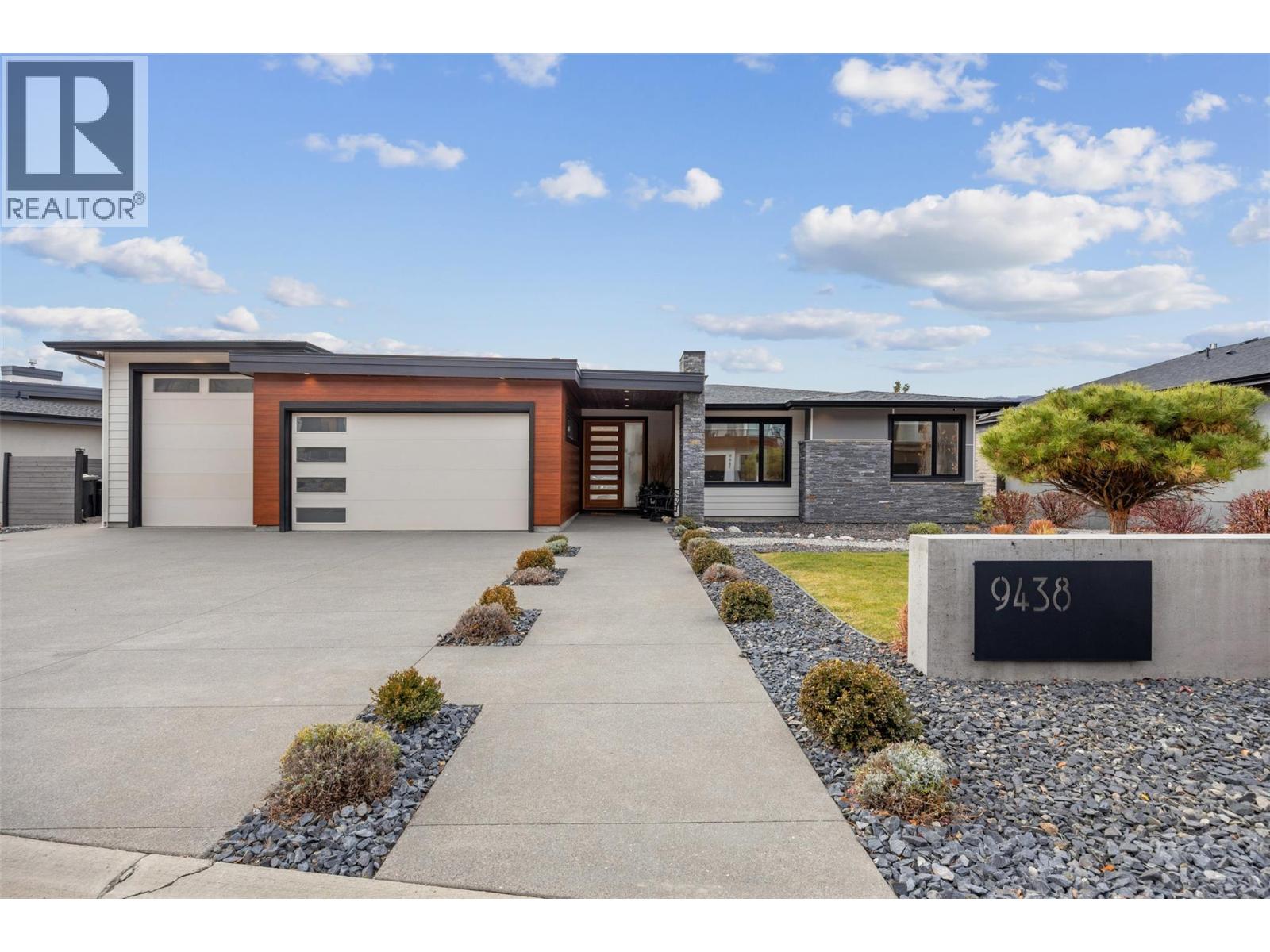  9438 Ledgestone Road, Lake Country