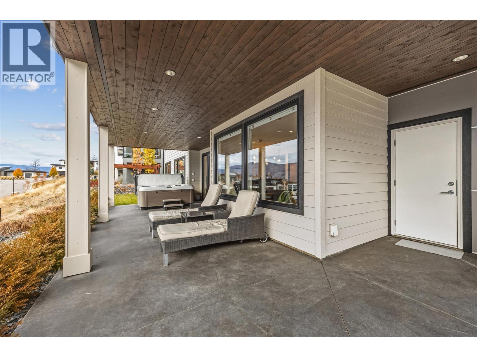  9438 Ledgestone Road, Lake Country