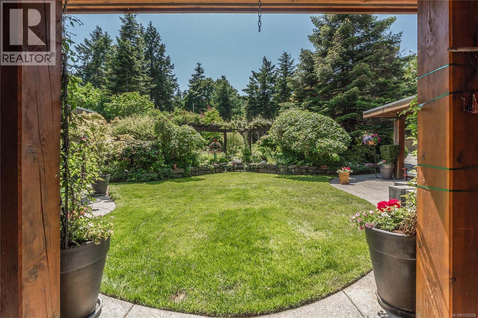 1664 Queequeg Trnabt, Gabriola Island