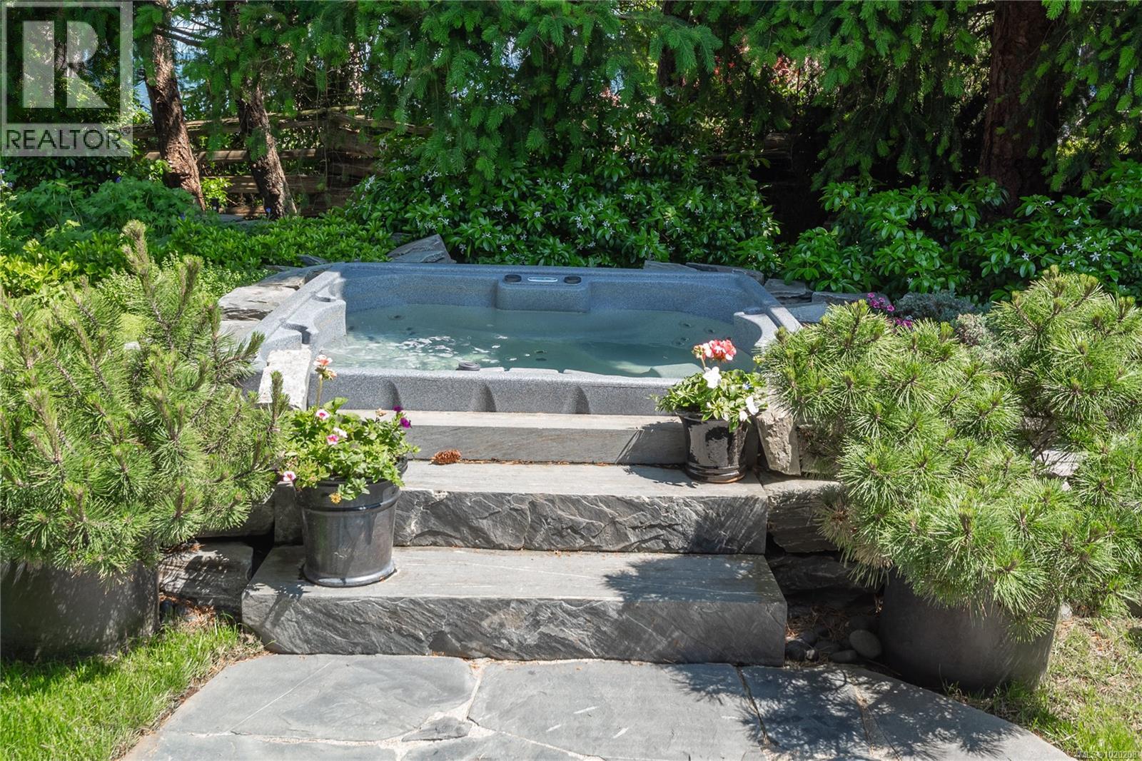 1664 Queequeg Trnabt, Gabriola Island