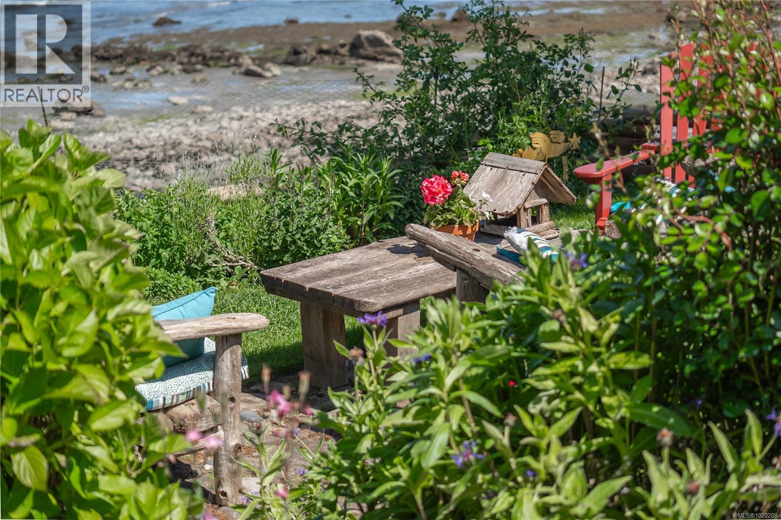 1664 Queequeg Trnabt, Gabriola Island