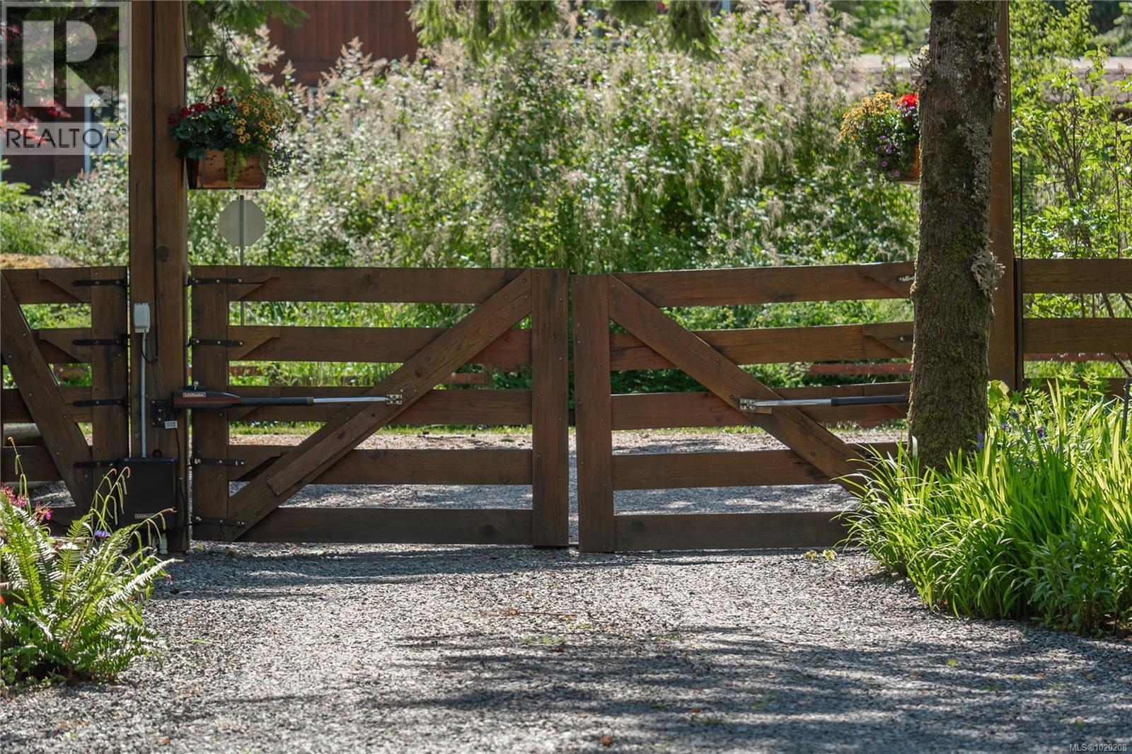 1664 Queequeg Trnabt, Gabriola Island