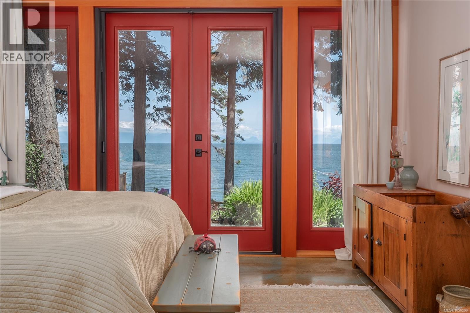 1664 Queequeg Trnabt, Gabriola Island