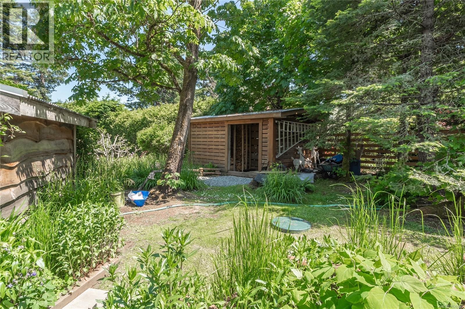 1664 Queequeg Trnabt, Gabriola Island