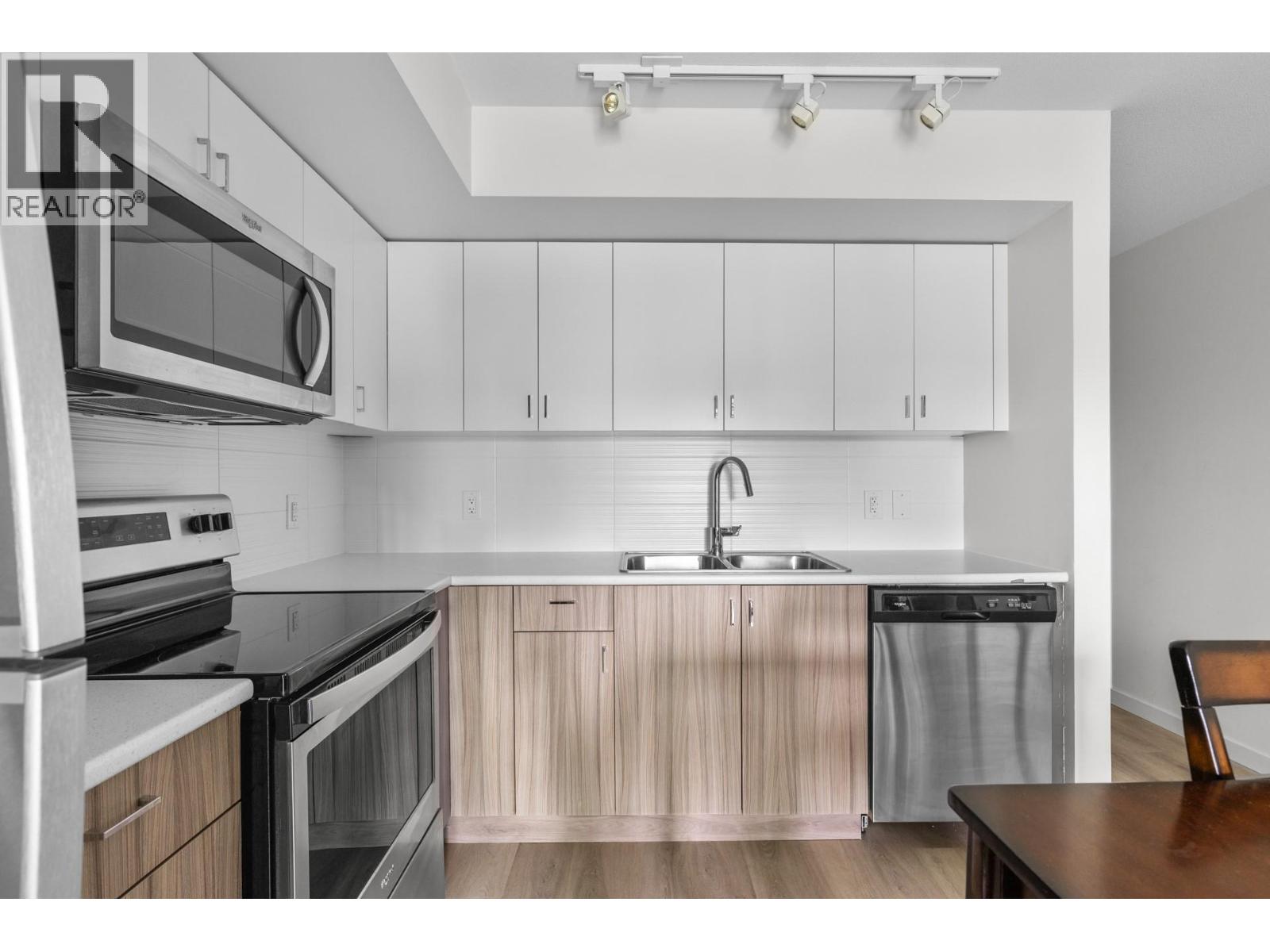 105 695 Academy Way, Kelowna