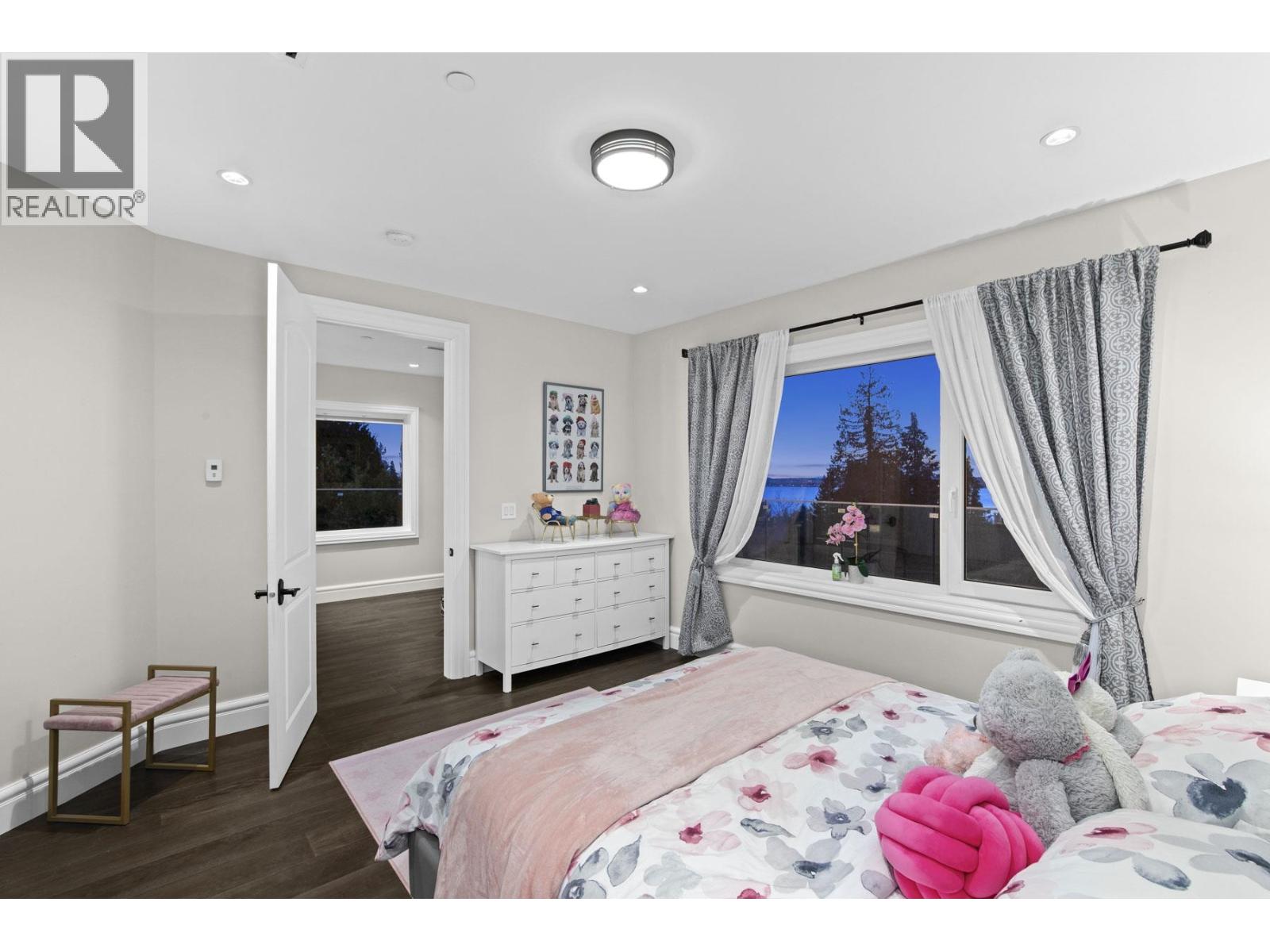 1198 OTTABURN ROAD, West Vancouver