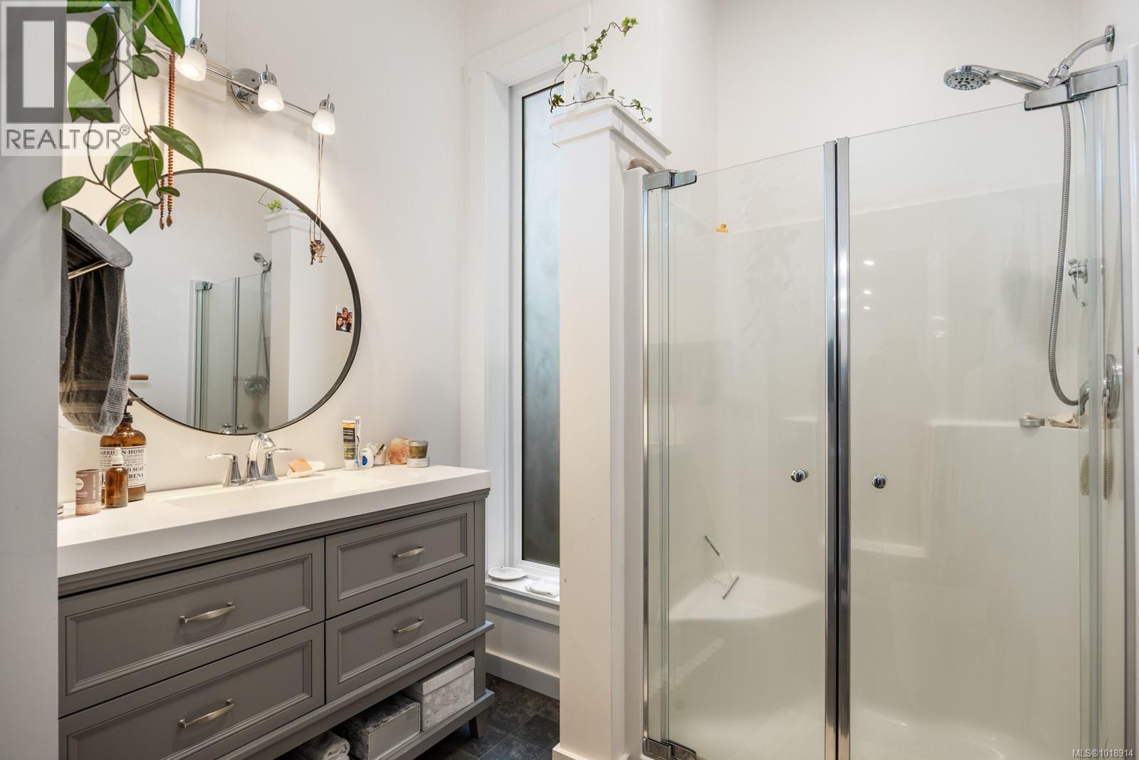 3328 Third St, Cumberland