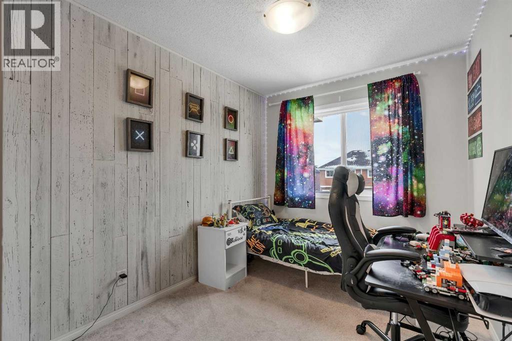 140 Sundown Road, Cochrane