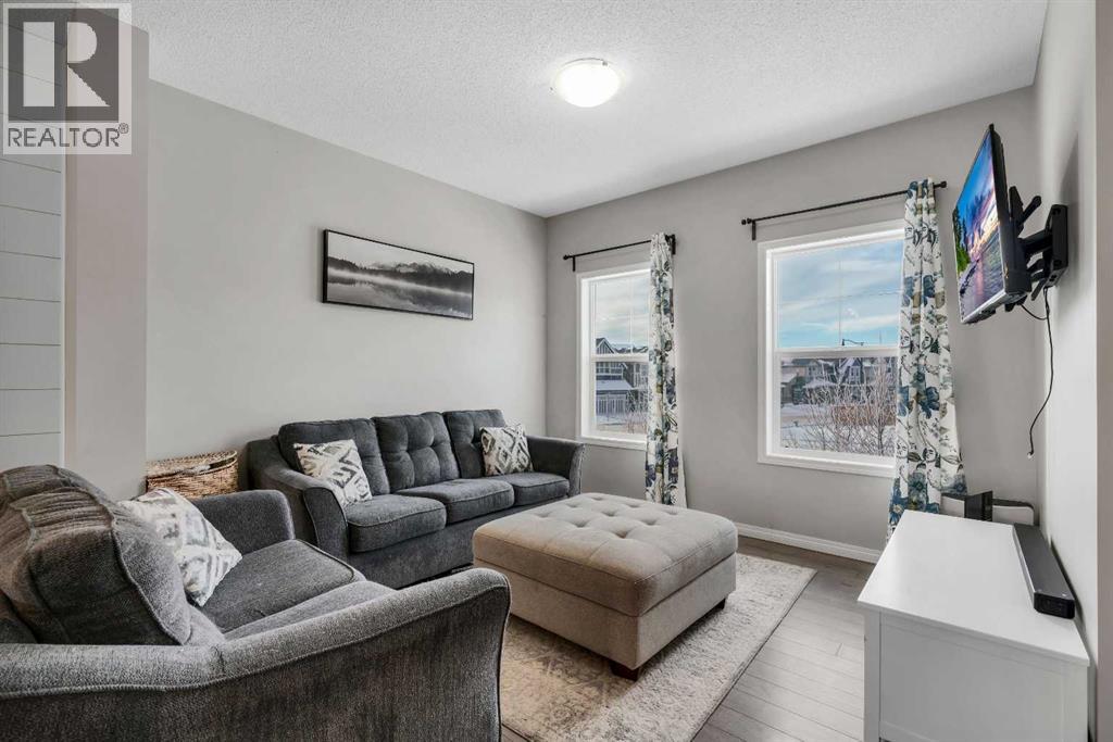 140 Sundown Road, Cochrane