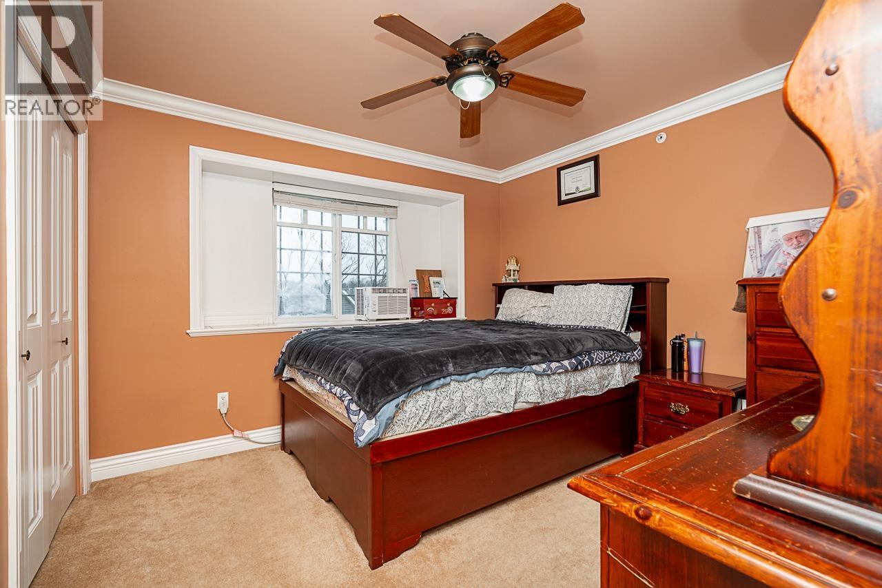 528 SIXTEEN STREET, New Westminster