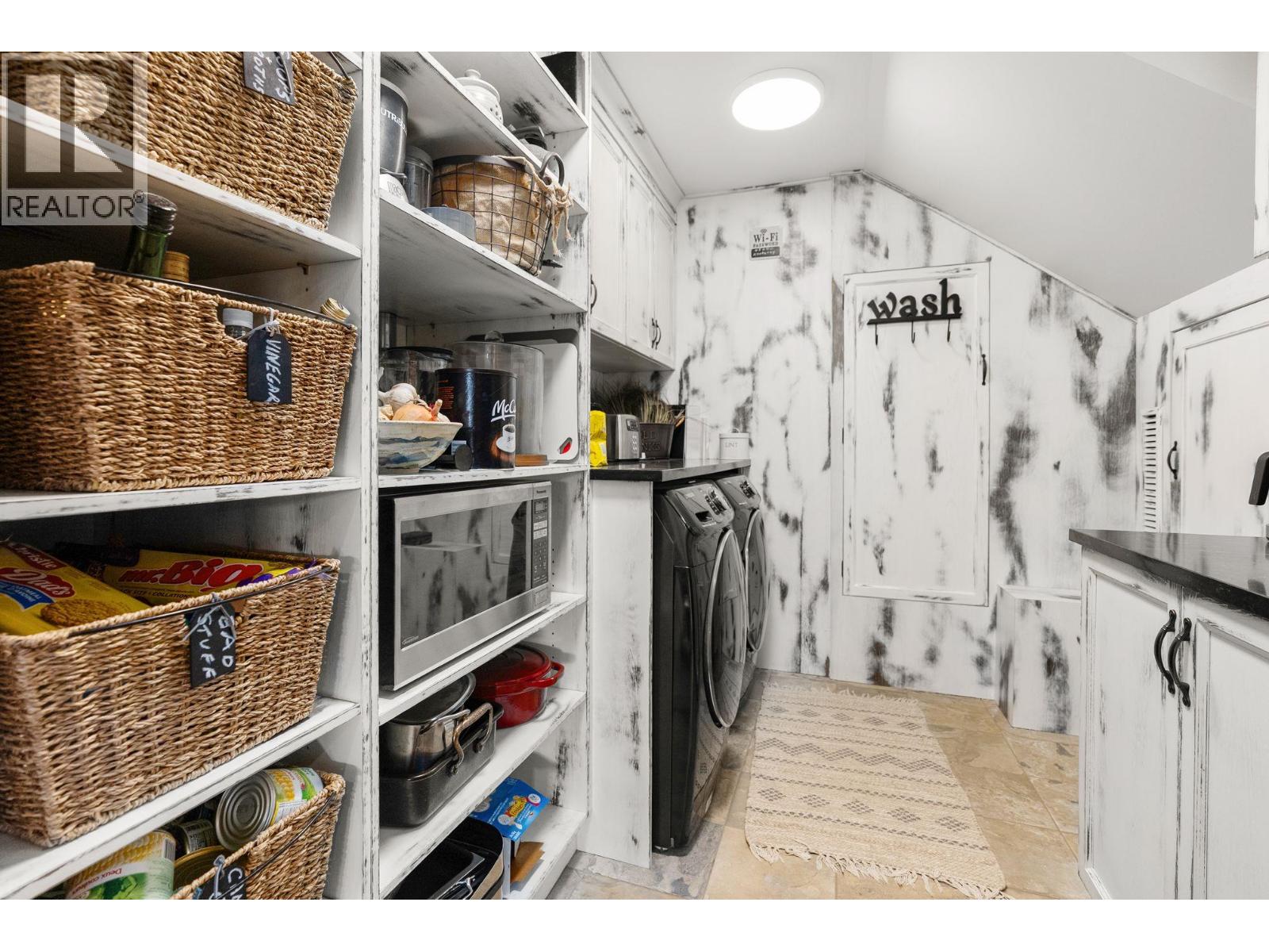 4520 Highway 3, Rock Creek