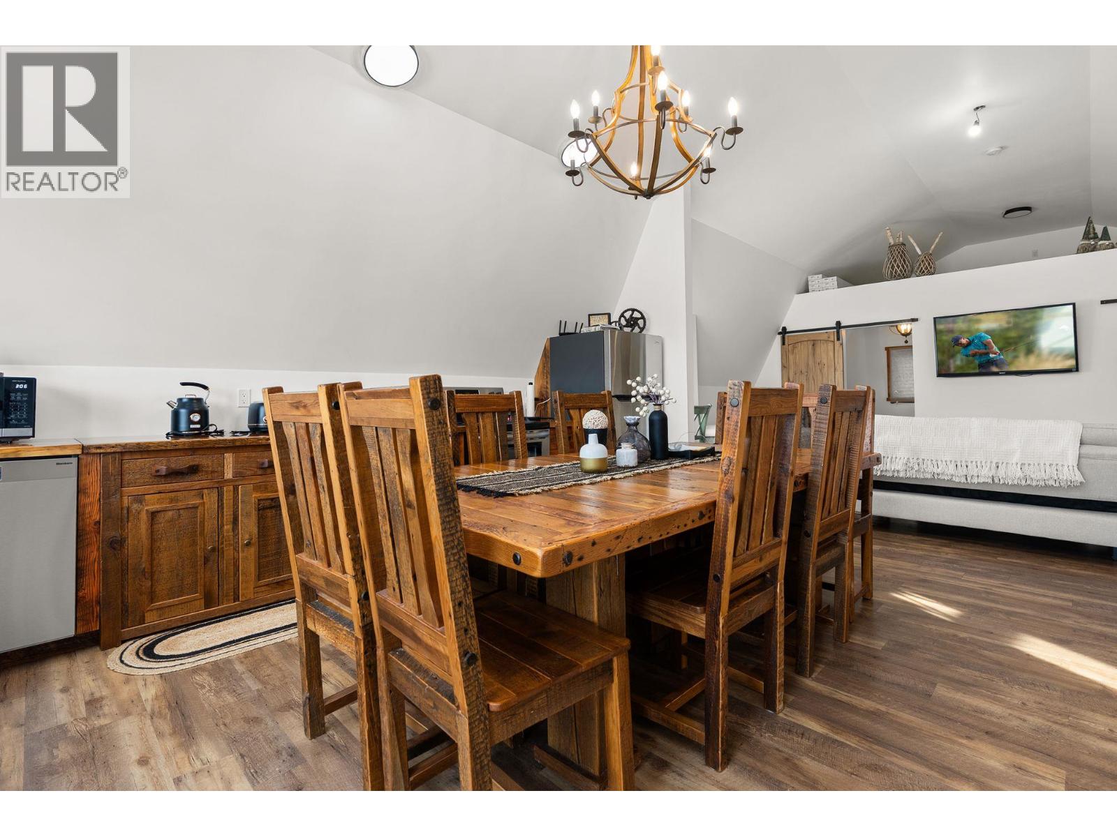 4520 Highway 3, Rock Creek