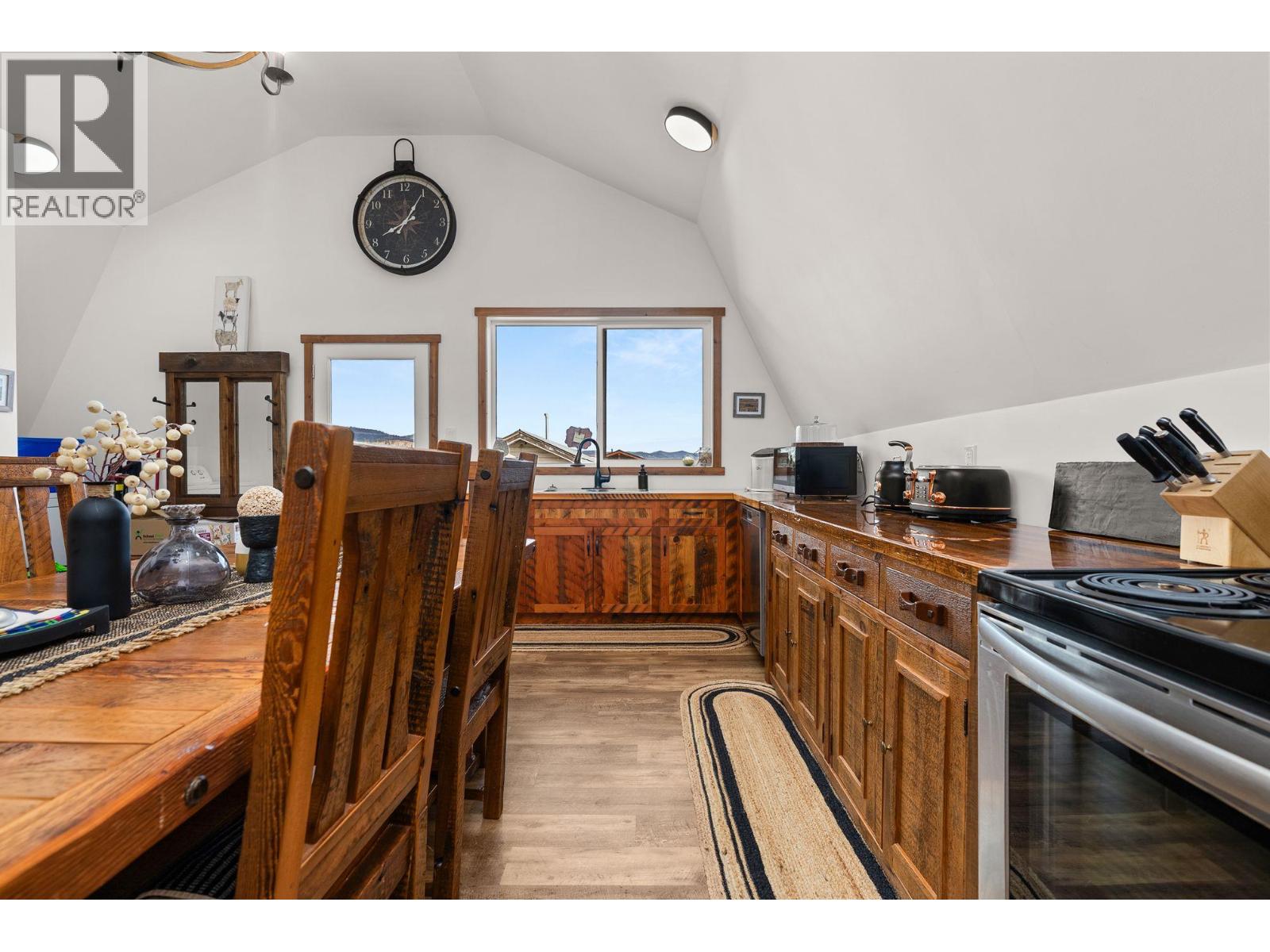 4520 Highway 3, Rock Creek