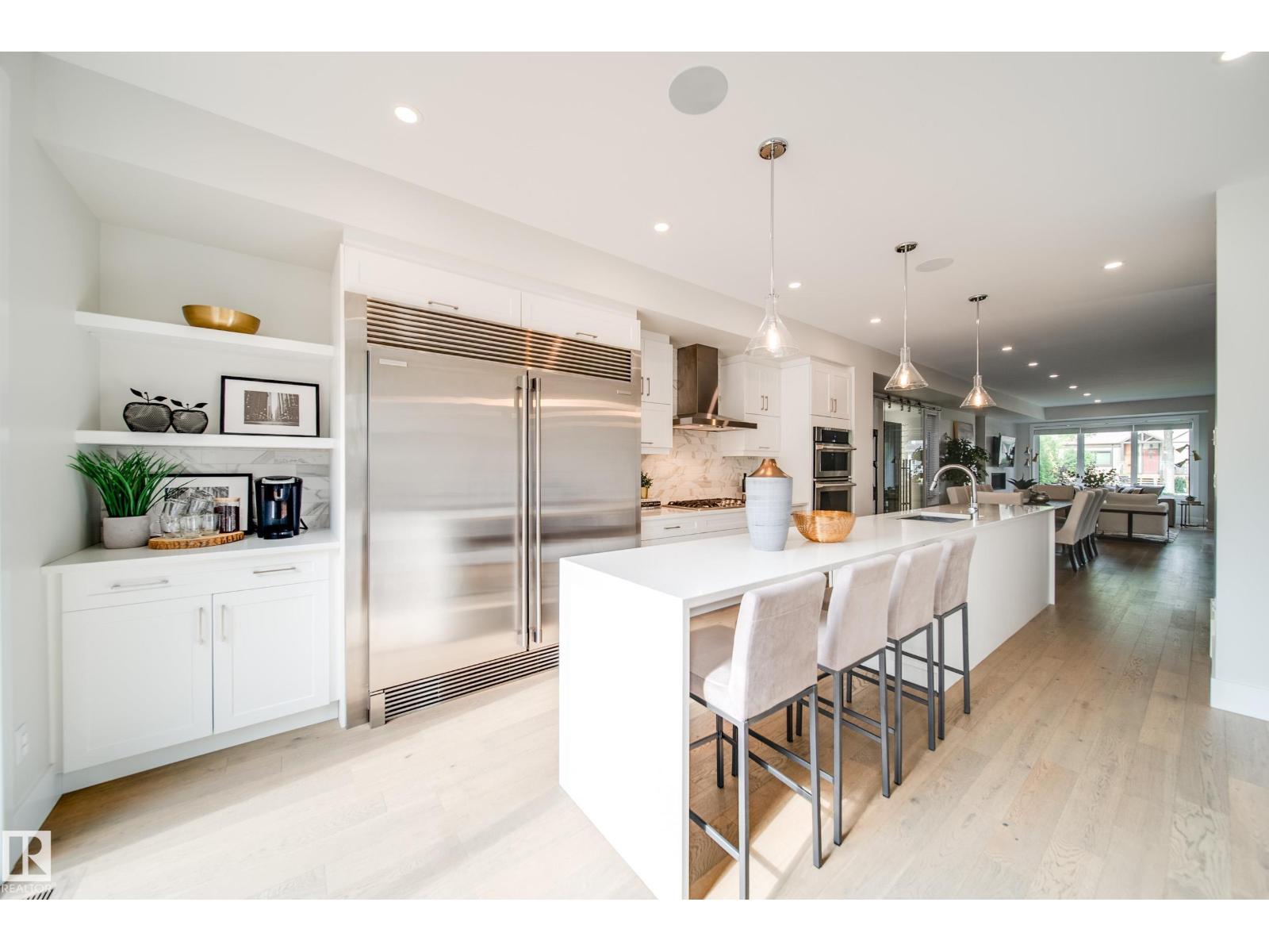 14005 105 AV NW, Edmonton