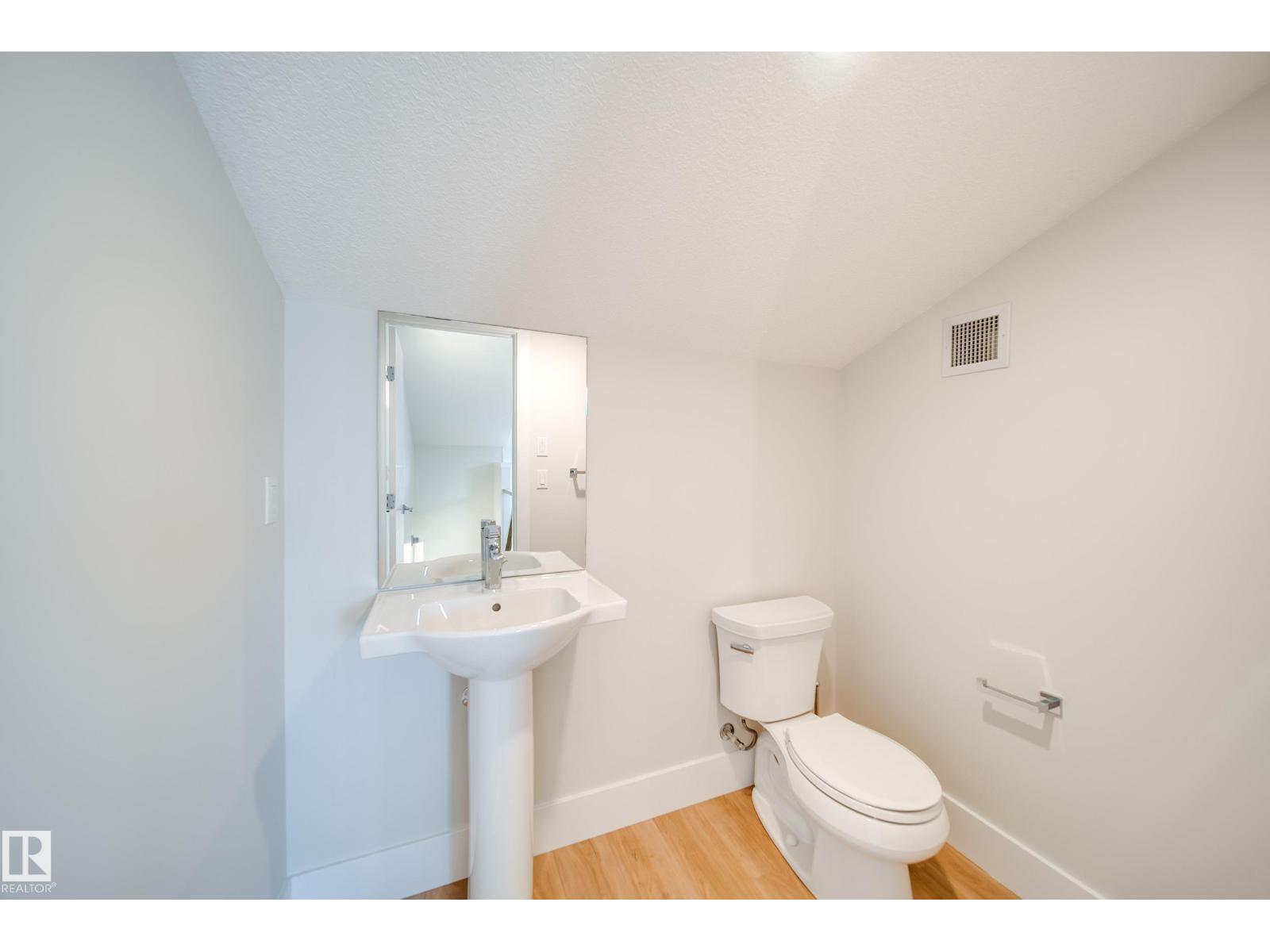 14005 105 AV NW, Edmonton