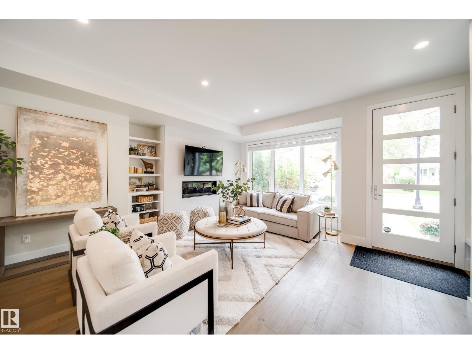 14005 105 AV NW, Edmonton