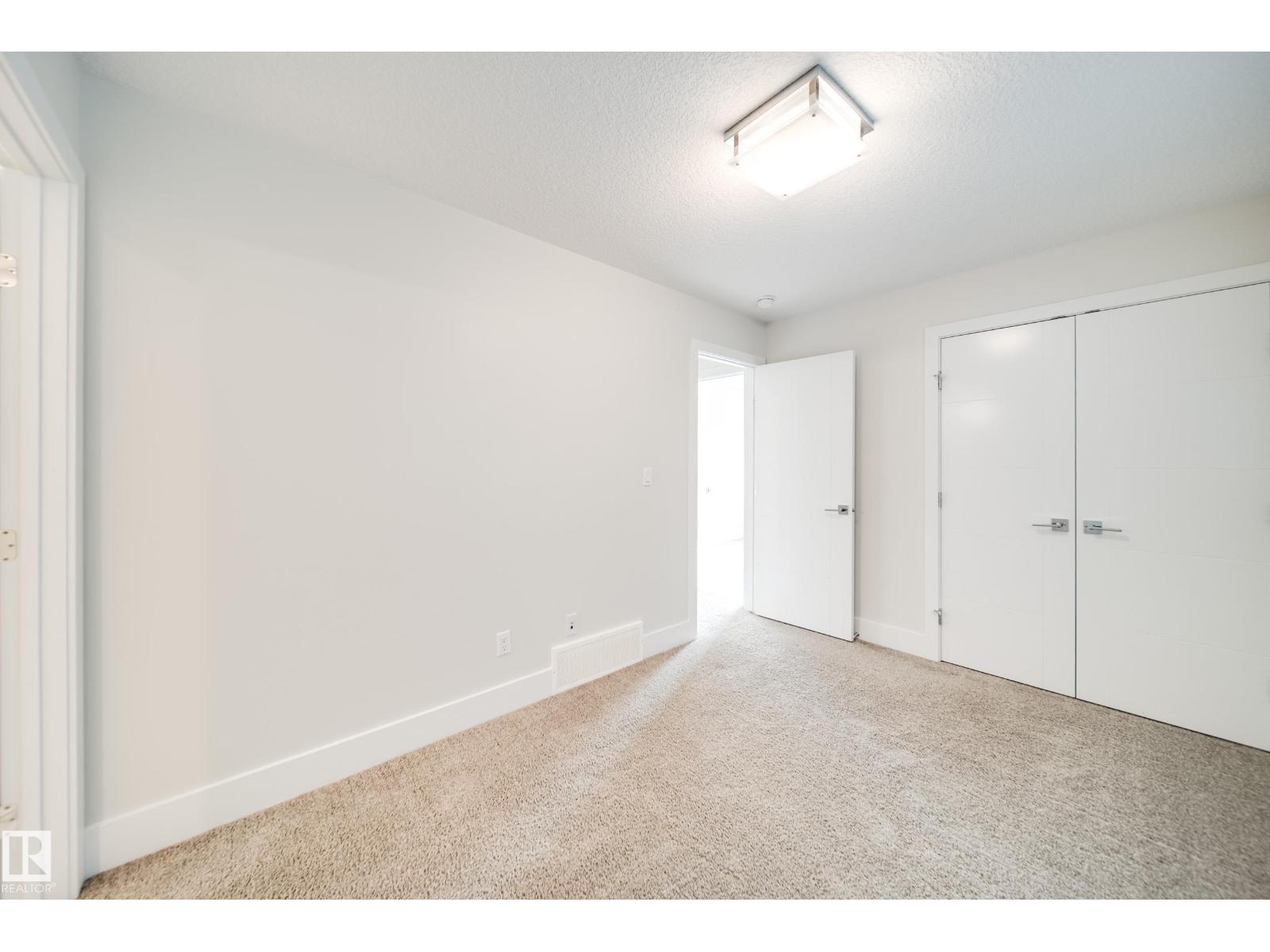 14005 105 AV NW, Edmonton