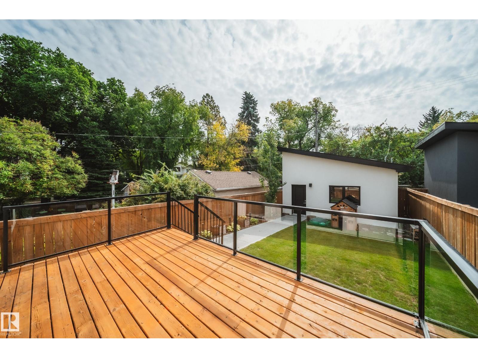 14005 105 AV NW, Edmonton