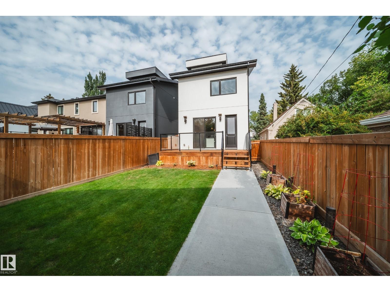 14005 105 AV NW, Edmonton