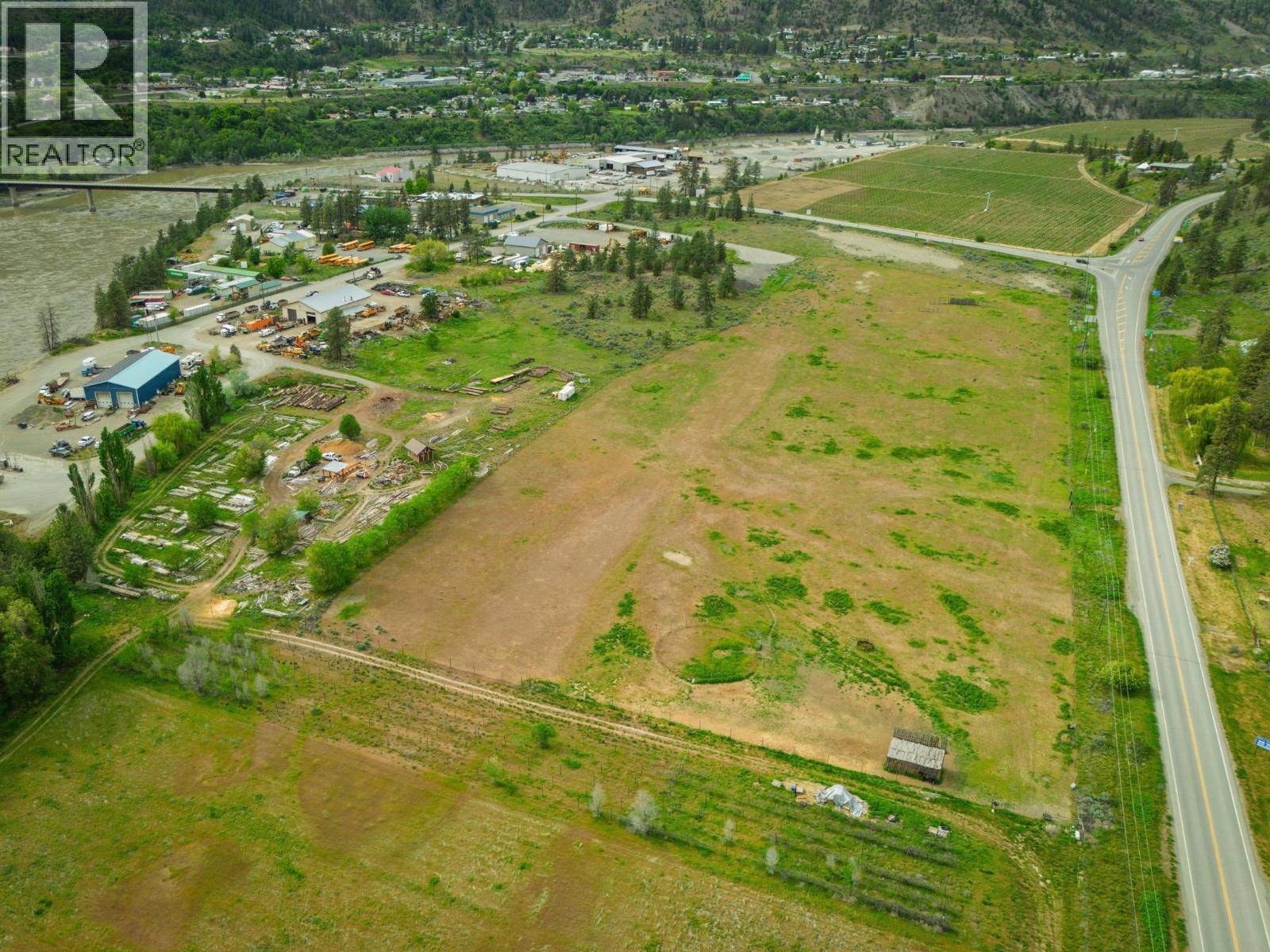 707 Industrial Place - photo 2