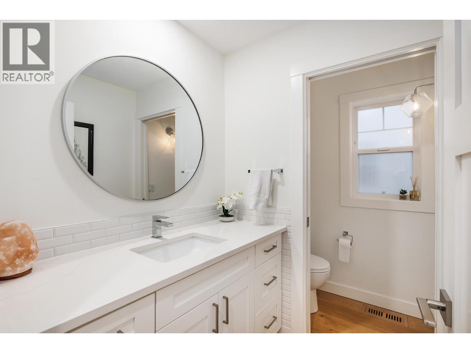 118 665 Cook Road, Kelowna