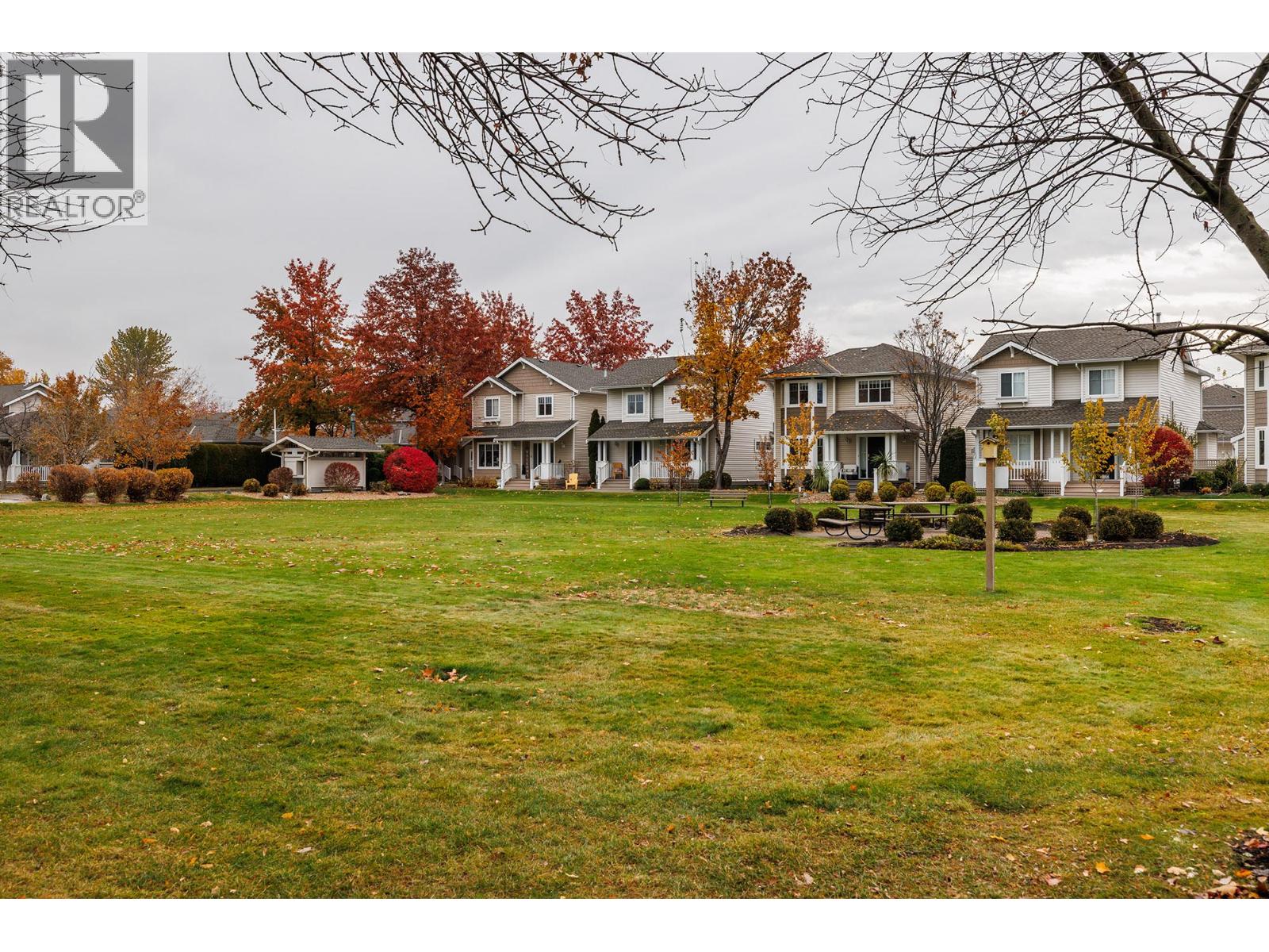 118 665 Cook Road, Kelowna