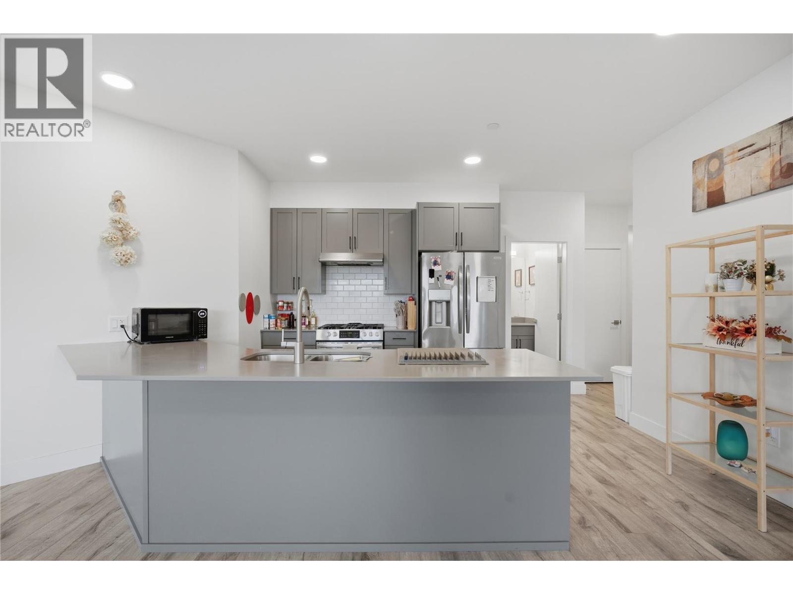 651 Dunes Drive Unit# 210, Kamloops