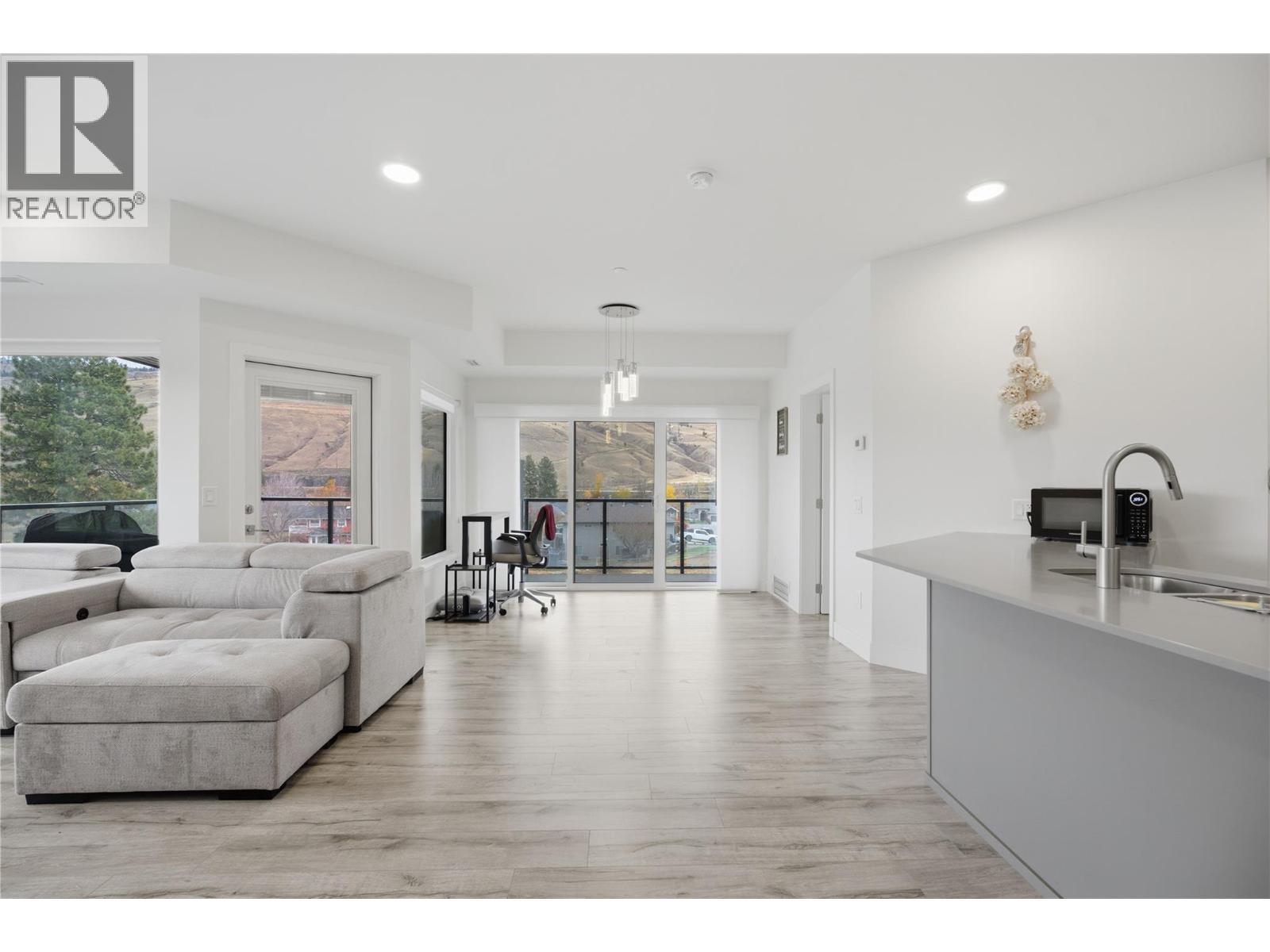 651 Dunes Drive Unit# 210, Kamloops