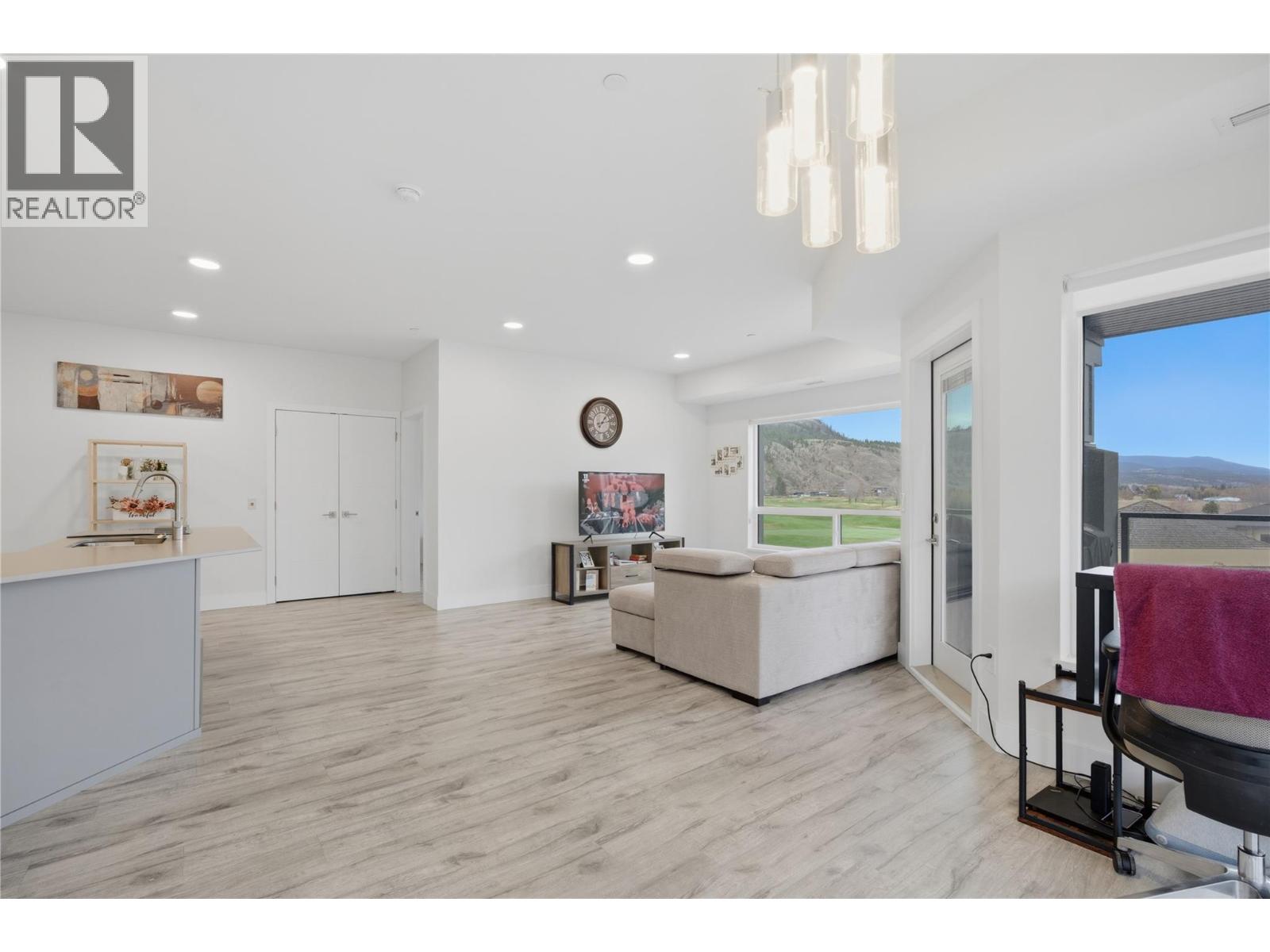 651 Dunes Drive Unit# 210, Kamloops