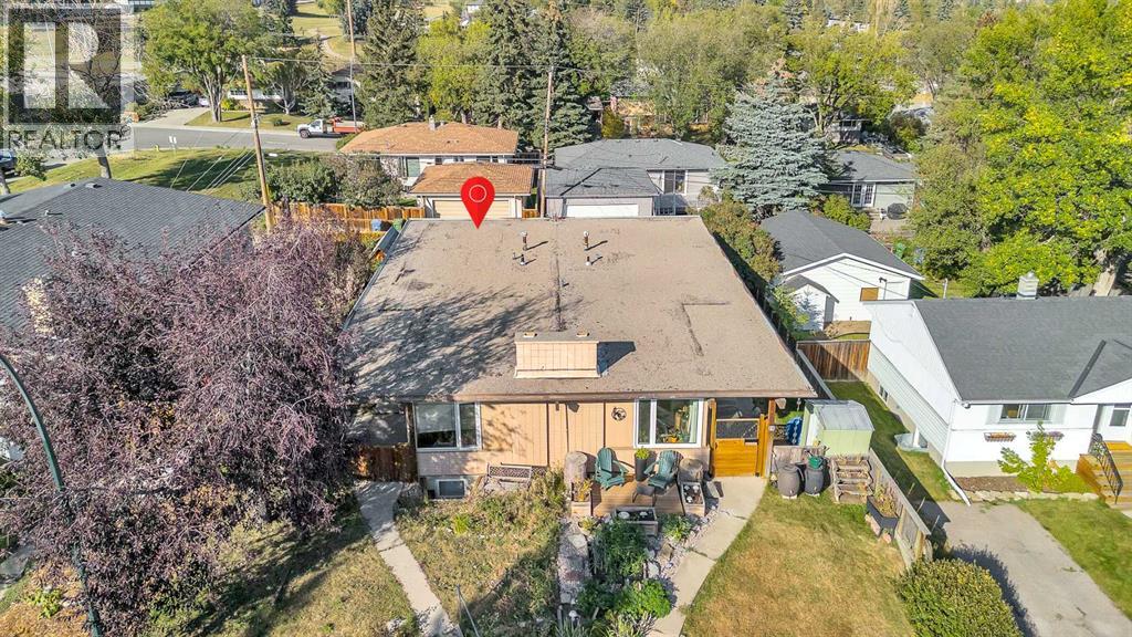 Single Family House Bungalow for Sale in  Hilton Avenue NW Highwood Calgary 