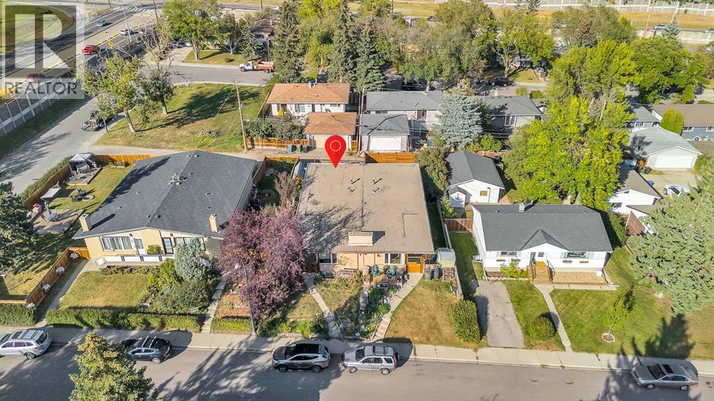 Single Family House Bungalow for Sale in  Hilton Avenue NW Highwood Calgary 