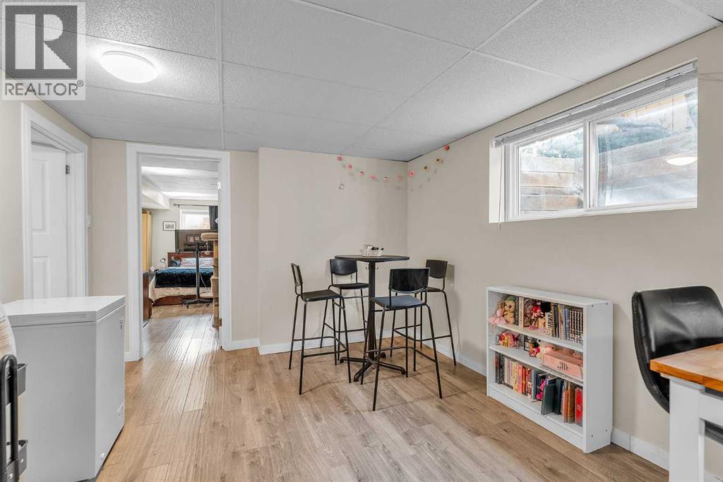 Single Family House Bungalow for Sale in  Hilton Avenue NW Highwood Calgary 