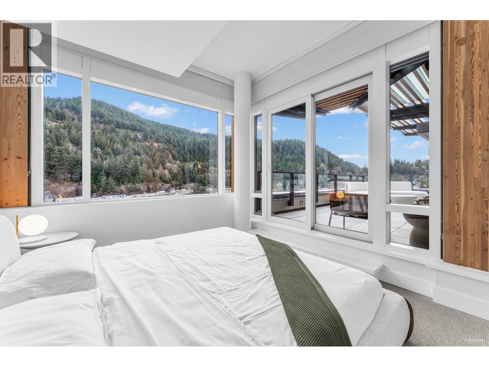 1002 6707 NELSON AVENUE, West Vancouver